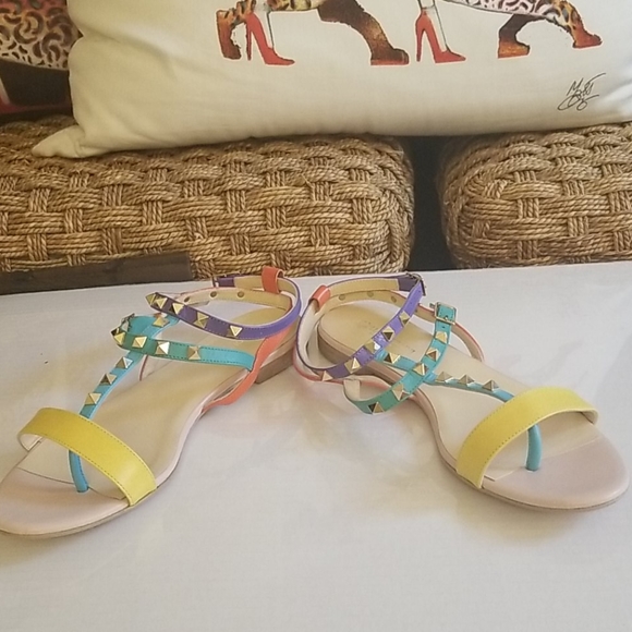 LUIGI TRAINI LEATHER FLAT SANDALS. - Picture 4 of 4